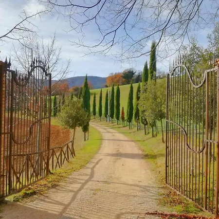 Casale Rosso * Castel San Felice