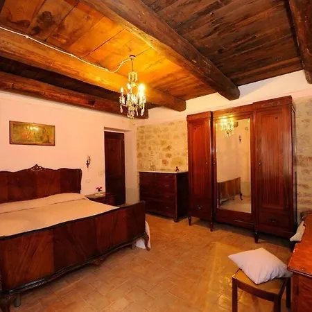Casale Rosso *