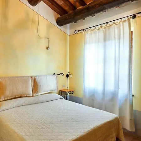 Casale Rosso * Castel San Felice